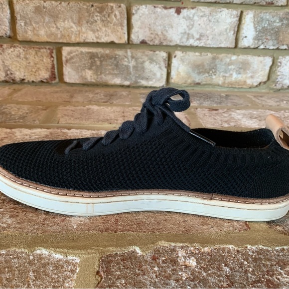 UGG | Sidney Mesh Sneaker | Black - Picture 10 of 12